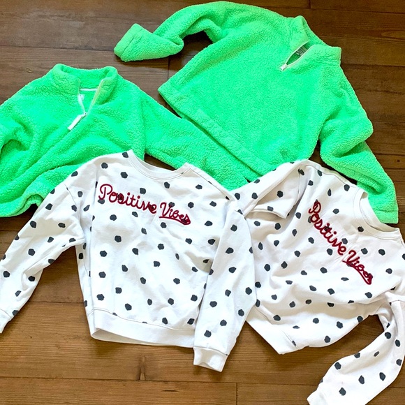 4 sweatshirts girls large and xl Pre owned - Picture 10 of 10